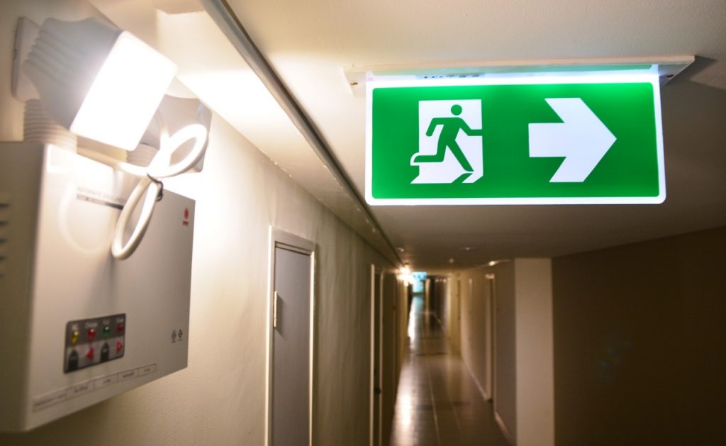 Modelos de luzes de emergência